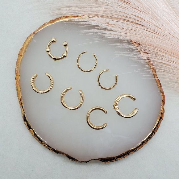 🤑 BUNDLE TO SAVE 🤑 SHEIN 7-Piece Gold-Toned Ear Cuffs - Picture 1 of 5